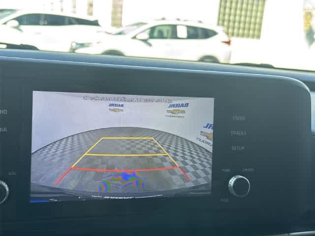 Used 2022 Kia Carnival LX FWD image 15