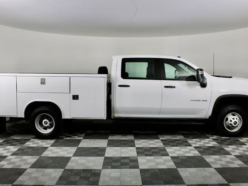 Used 2023 Chevrolet Silverado 3500 W/T w/ WT Fleet Convenience Package image 8