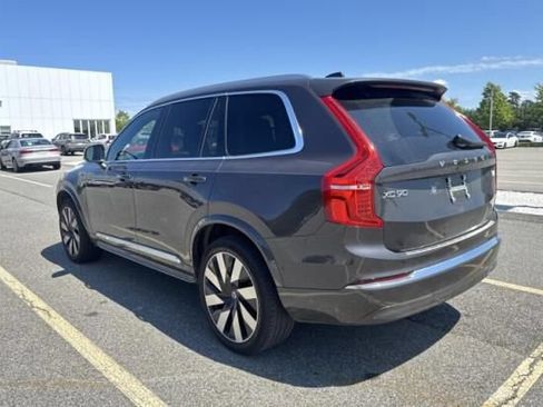 Used 2023 Volvo XC90 T8 Ultimate w/ Protection Package Premier AWD/4WD image 3