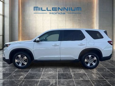 Certified 2024 Honda Pilot EX-L image 2