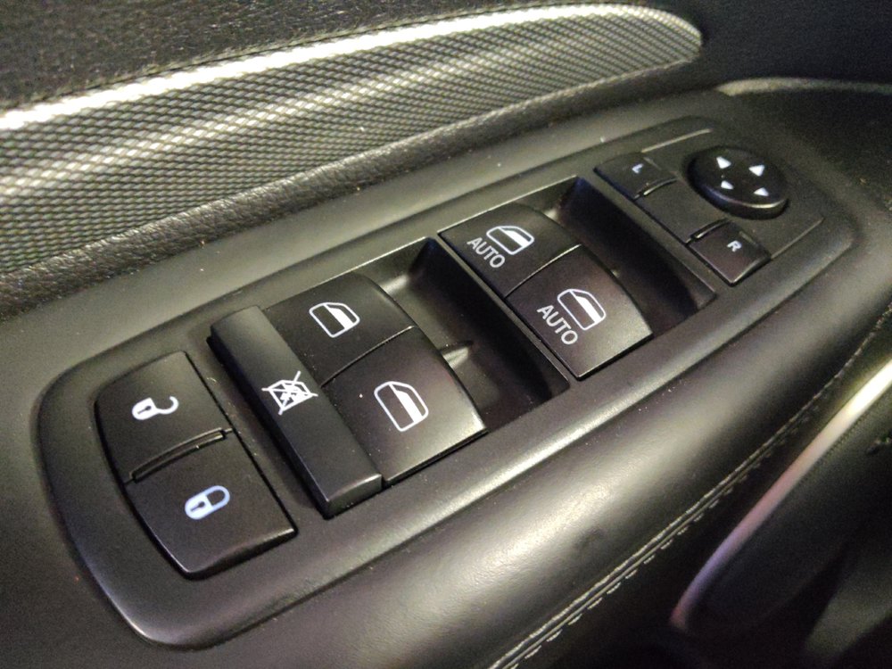 Used 2020 Dodge Durango R/T w/ Blacktop Package RWD image 27