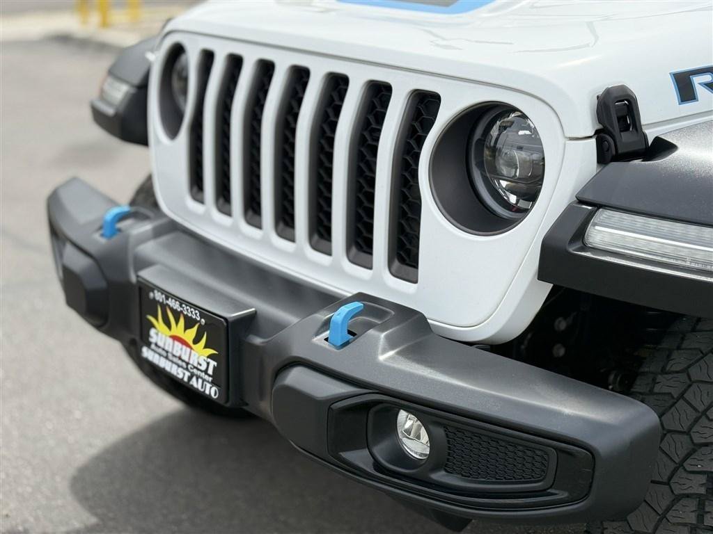 Used 2023 Jeep Wrangler Unlimited Rubicon 4xe w/ Cold Weather Group AWD/4WD image 11