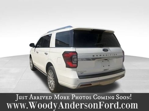 Used 2023 Ford Expedition Platinum AWD/4WD image 4