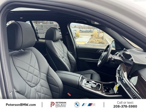 New 2026 BMW X5 xDrive50e w/ Premium Package image 19