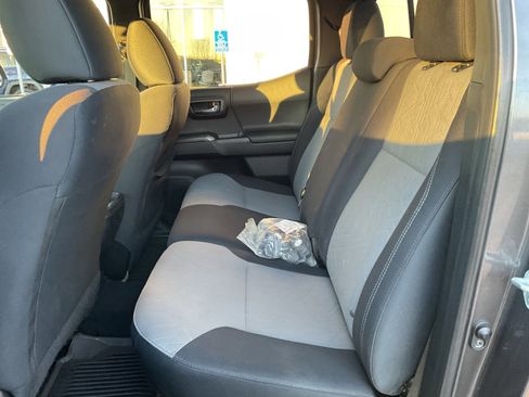 Used 2021 Toyota Tacoma TRD Sport image 20