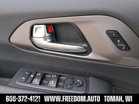 New 2026 Chrysler Pacifica Select FWD image 34