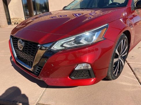 Used 2021 Nissan Altima 2.5 SR FWD image 3