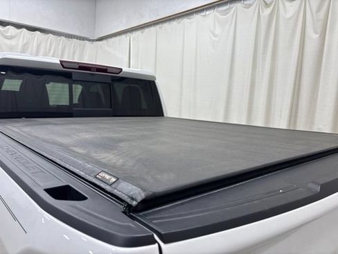 Used 2019 Chevrolet Silverado 1500 LTZ w/ LTZ Premium Package AWD/4WD image 15