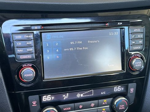 Used 2014 Nissan Rogue SL w/ SL Premium Package image 19