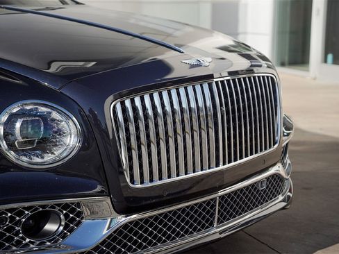 Certified 2023 Bentley Flying Spur W12 image 3