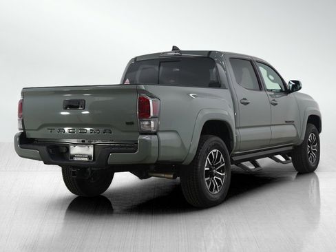 Used 2022 Toyota Tacoma TRD Sport image 5