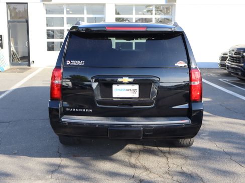 Used 2016 Chevrolet Suburban LTZ image 9