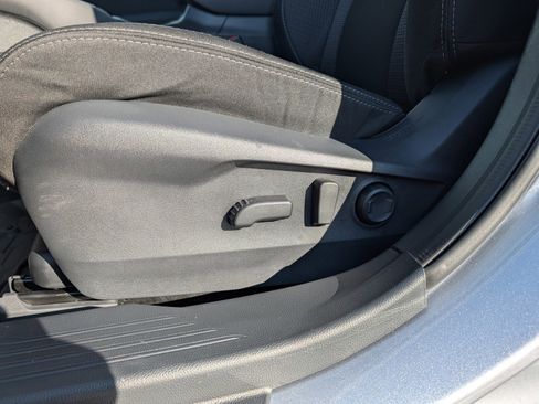 Certified 2025 Subaru Outback Premium image 19