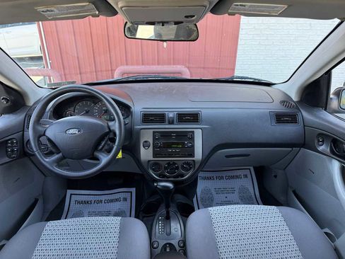 Used 2006 Ford Focus SES FWD image 13