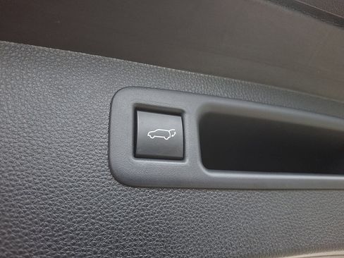 Used 2023 Toyota Highlander XSE image 30