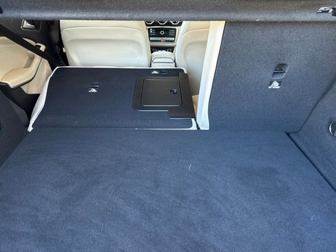 Used 2018 Mercedes-Benz GLA 250 4MATIC image 32