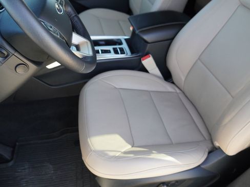 Used 2022 Ford Explorer Limited w/ Equipment Group 301A image 11