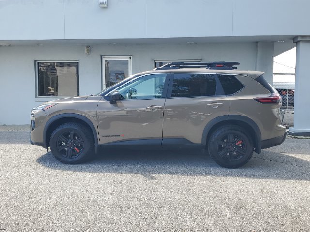 Certified 2026 Nissan Rogue SV AWD/4WD image 9