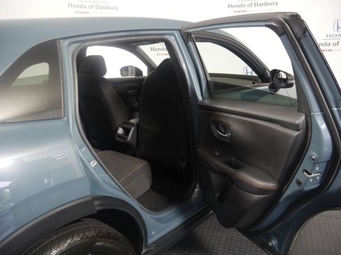 Used 2024 Honda HR-V Sport image 8