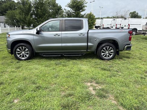 Used 2021 Chevrolet Silverado 1500 LT AWD/4WD image 8
