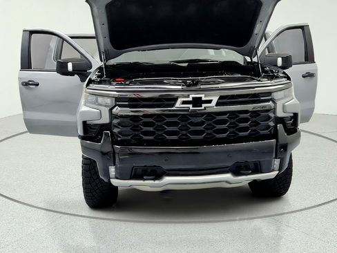 Used 2025 Chevrolet Silverado 1500 ZR2 w/ Technology Package AWD/4WD image 15
