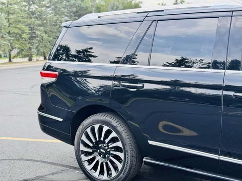 Used 2023 Lincoln Navigator Black Label AWD/4WD image 5