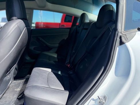 Used 2022 Tesla Model 3 Long Range AWD/4WD image 4