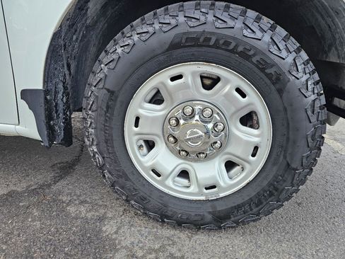 Used 2019 Nissan NV 3500 SL w/ Navigation Package image 8