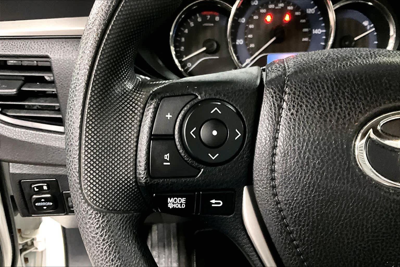 Used 2016 Toyota Corolla L FWD image 22