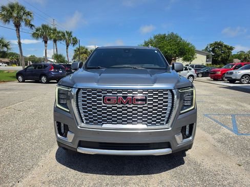 Used 2021 GMC Yukon XL Denali w/ Denali Premium Package RWD image 8