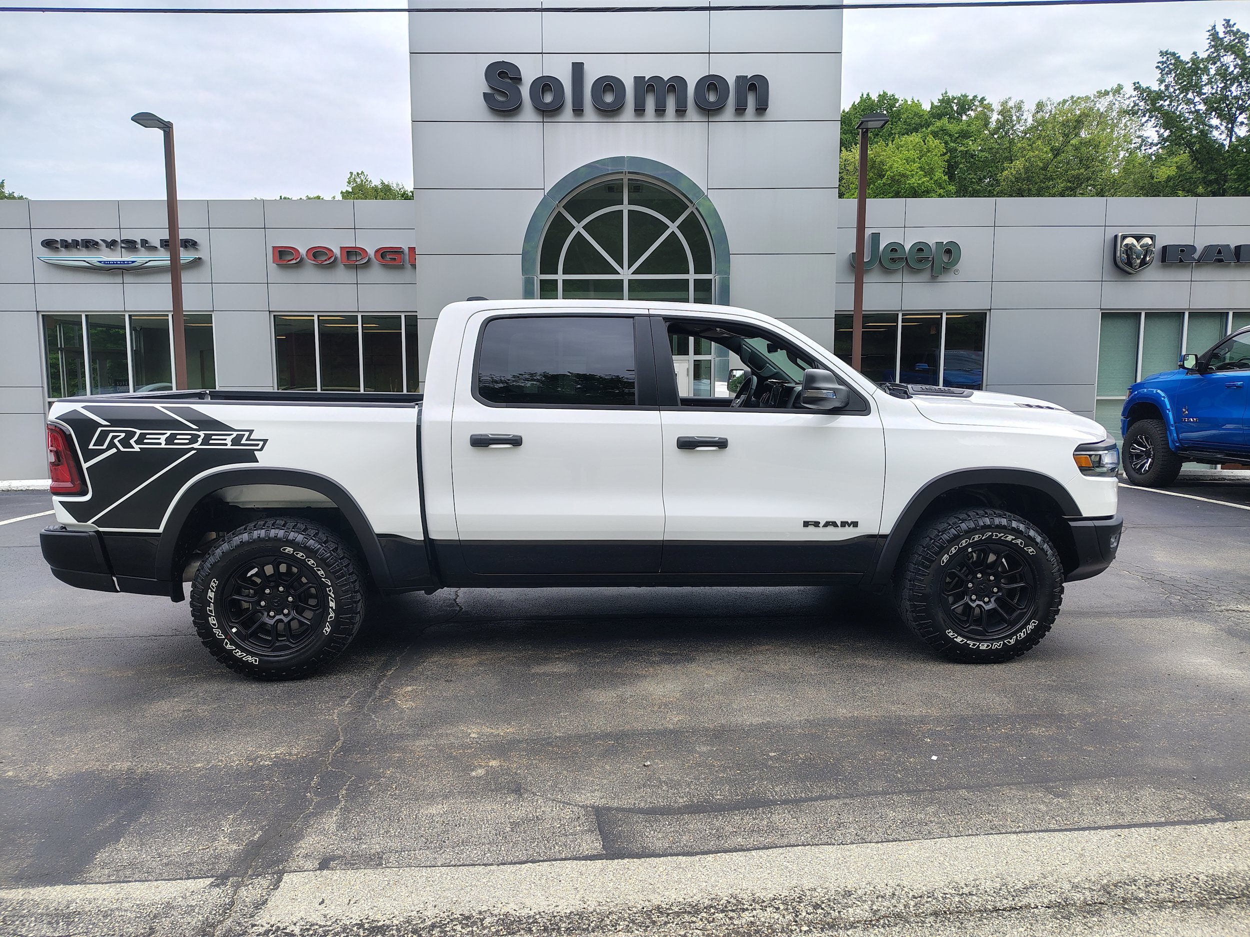 Used 2026 RAM 1500 Rebel w/ Rebel Level 1 Equipment Group AWD/4WD image 1