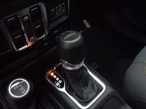 New 2026 Jeep Gladiator Sport image 31