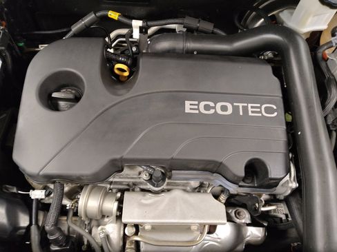 Used 2020 Chevrolet Equinox LT FWD image 30