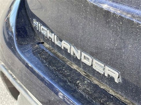 Used 2023 Toyota Highlander XSE image 11