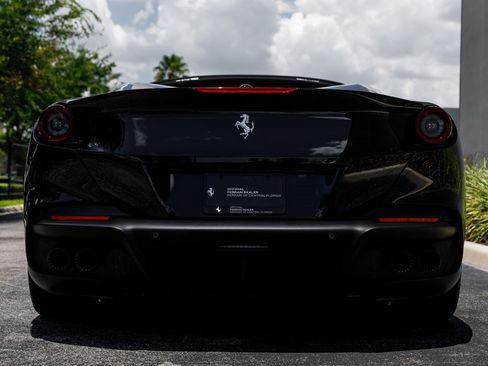 Used 2023 Ferrari Portofino M RWD image 43