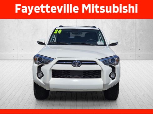 Used 2024 Toyota 4Runner SR5 Premium w/ Moonroof Package AWD/4WD image 2