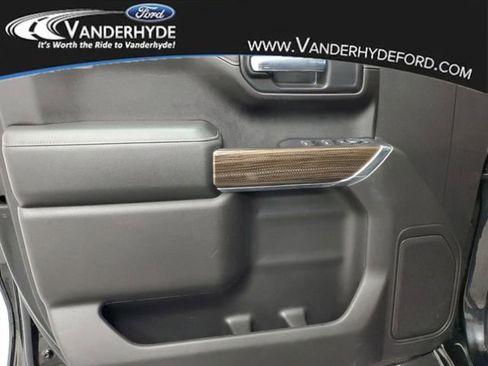 Used 2020 Chevrolet Silverado 1500 LT w/ All-Star Edition image 16