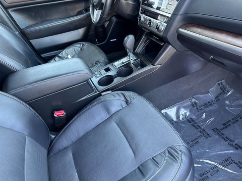 Used 2017 Subaru Outback 3.6R Limited AWD/4WD image 16