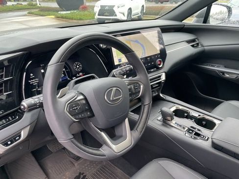 Used 2025 Lexus RX 350h image 11