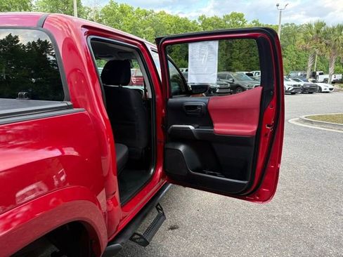 Used 2022 Toyota Tacoma SR5 RWD image 26