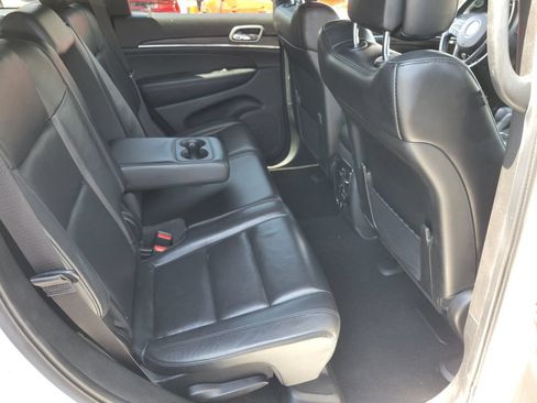 Used 2019 Jeep Grand Cherokee Limited RWD image 18