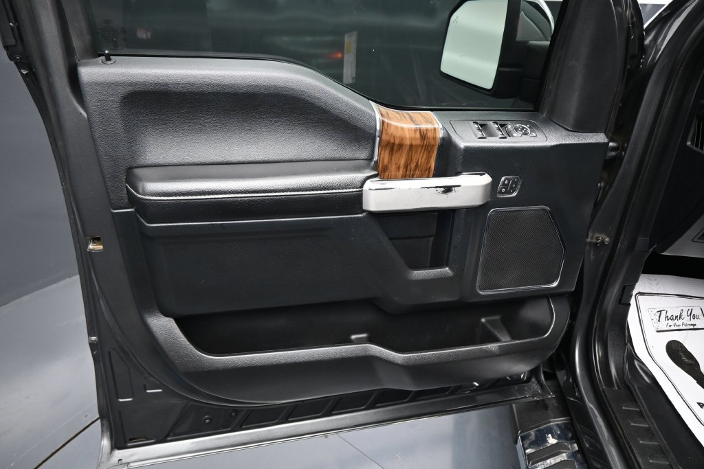 Used 2019 Ford F150 Lariat w/ Equipment Group 502A Luxury AWD/4WD image 12