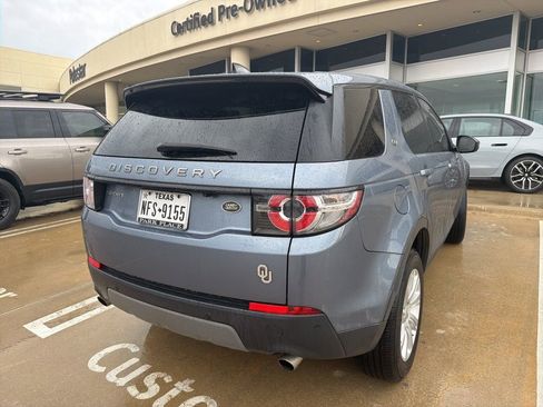 Used 2019 Land Rover Discovery Sport SE image 4