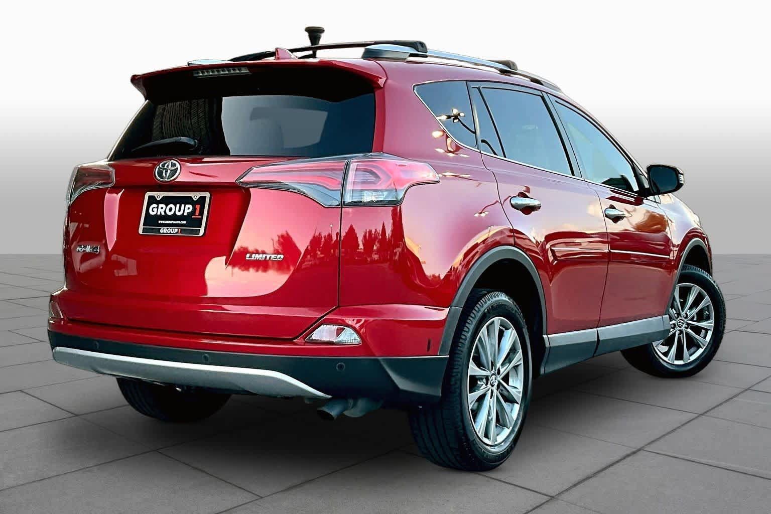 Used 2016 Toyota RAV4 Limited w/ Advanced Technology Package FWD image 13