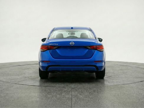 Used 2025 Nissan Sentra SV image 7