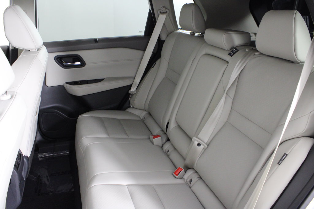 Certified 2025 Nissan Rogue SV w/ SV Premium Package FWD image 22