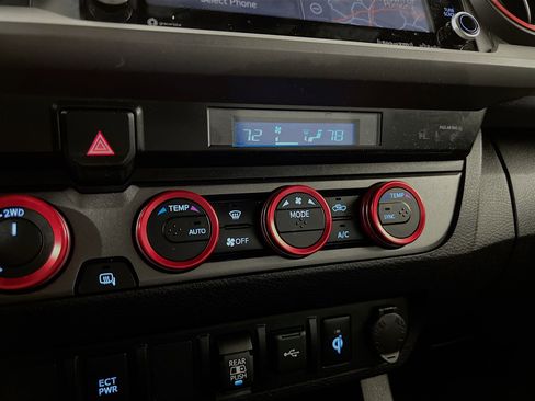 Used 2023 Toyota Tacoma TRD Sport AWD/4WD image 16