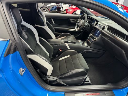 Used 2022 Ford Mustang Shelby GT500 w/ Technology Package RWD image 15