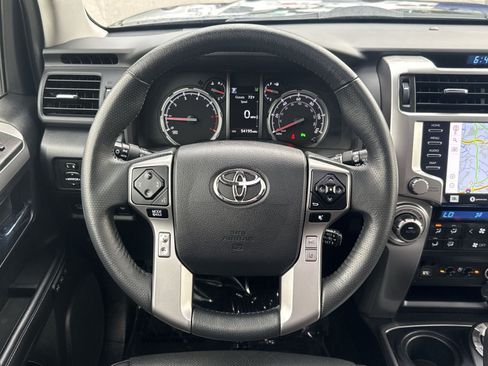 Used 2022 Toyota 4Runner Limited AWD/4WD image 16
