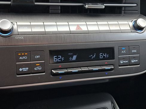 Used 2024 Hyundai Kona SEL image 15